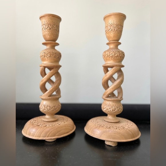 Wood carved pair of 12”candlestick holders decor natural wood - Picture 8 of 8